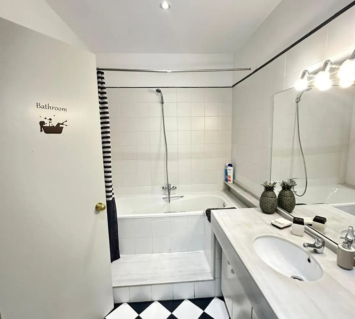 Rooms Aribau Barcelona 0*,  Spain